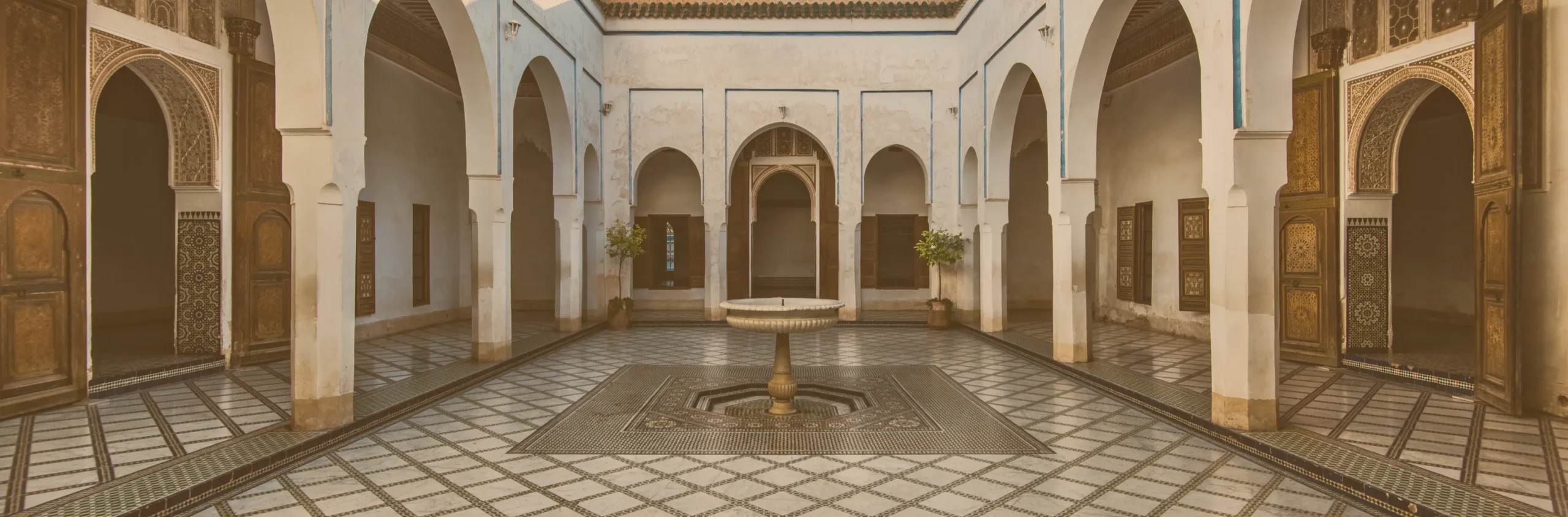 Trésors impériaux et mémoire vivante de Marrakech